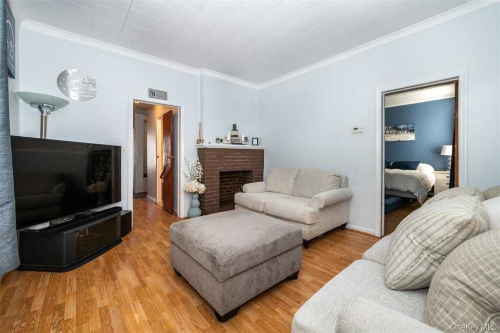 92 Washington Avenue, Unit ##Floor 1, New Rochelle, NY 10801 - Photo 4 of 22