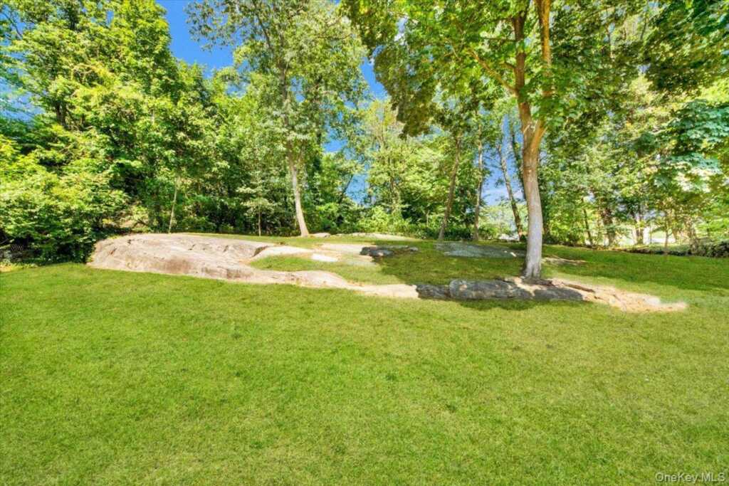 270 Victory Boulevard, New Rochelle, NY 10804 - Photo 24 of 26