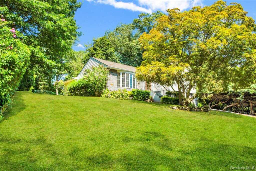 270 Victory Boulevard, New Rochelle, NY 10804 - Photo 25 of 26