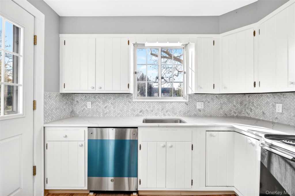 5 Seymour Place, White Plains, NY 10605 - Photo 15 of 43