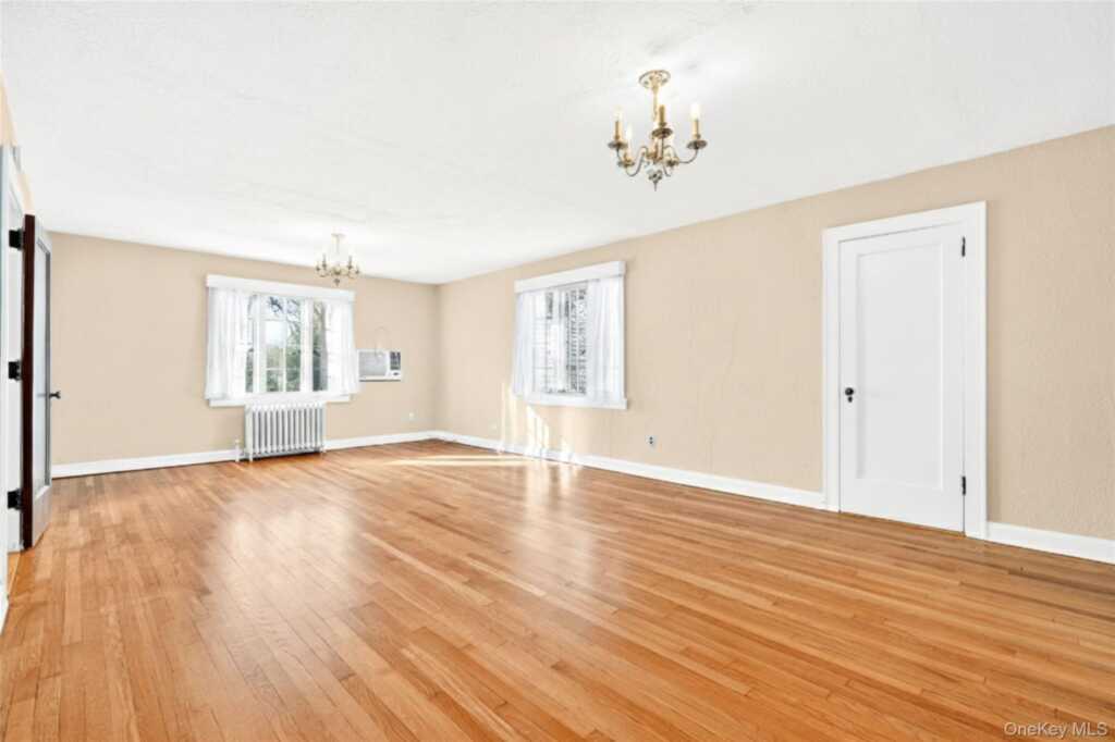 5 Seymour Place, White Plains, NY 10605 - Photo 18 of 43