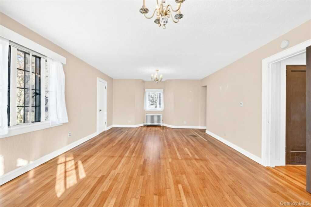 5 Seymour Place, White Plains, NY 10605 - Photo 20 of 43