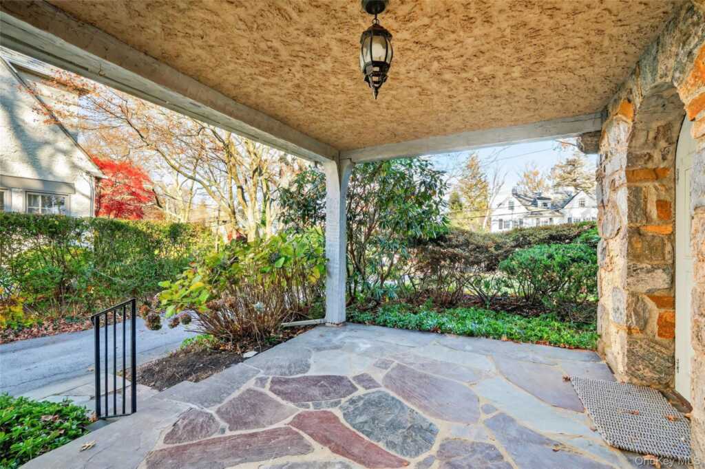 5 Seymour Place, White Plains, NY 10605 - Photo 37 of 43