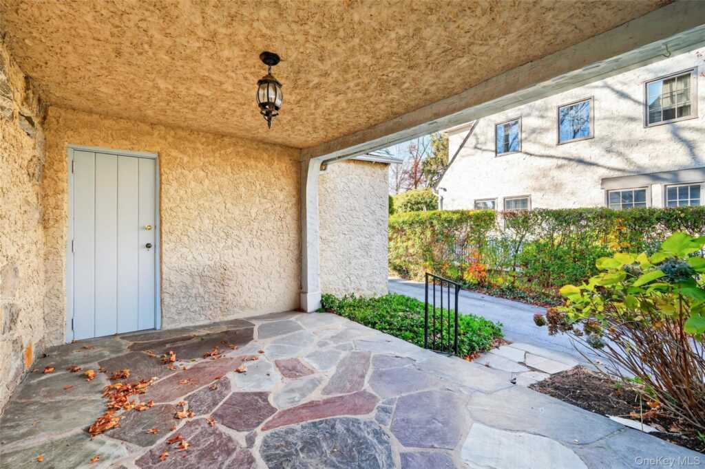 5 Seymour Place, White Plains, NY 10605 - Photo 38 of 43