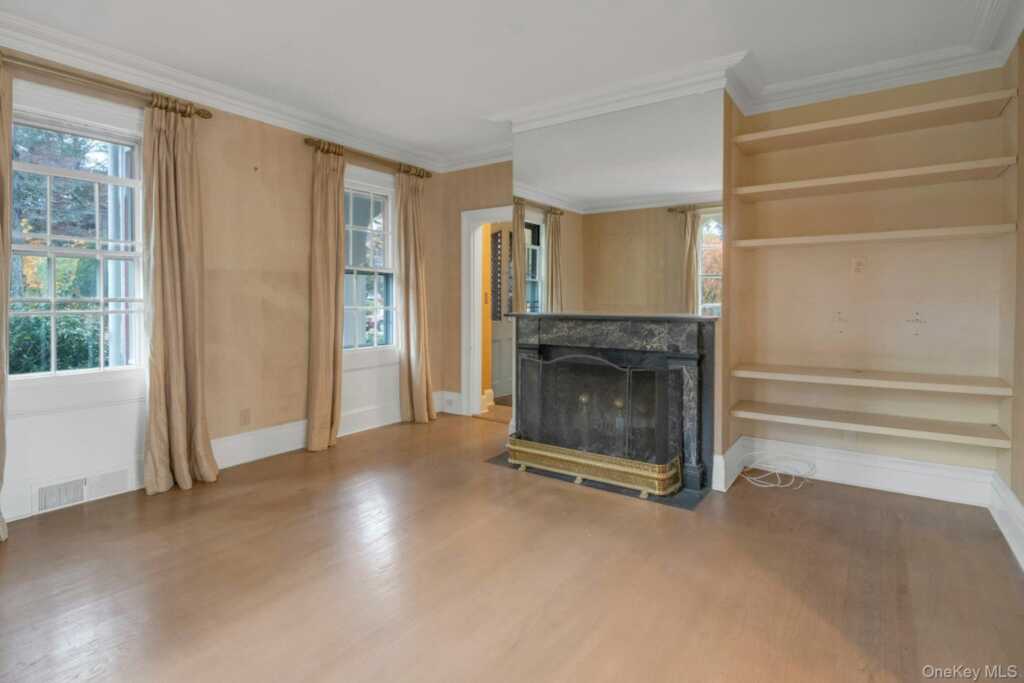 733 Stuart Avenue, Rye, NY 10543 - Photo 4 of 27