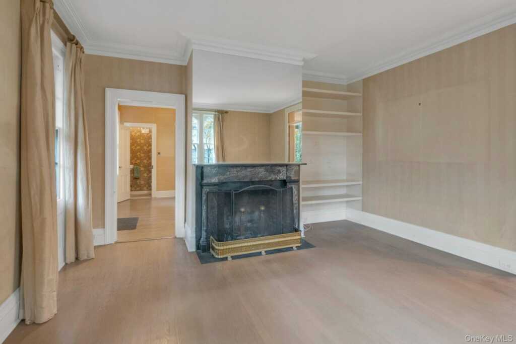 733 Stuart Avenue, Rye, NY 10543 - Photo 5 of 27