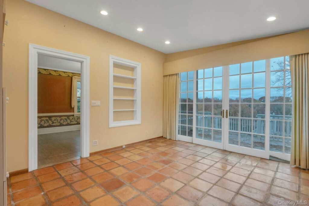 733 Stuart Avenue, Rye, NY 10543 - Photo 8 of 27