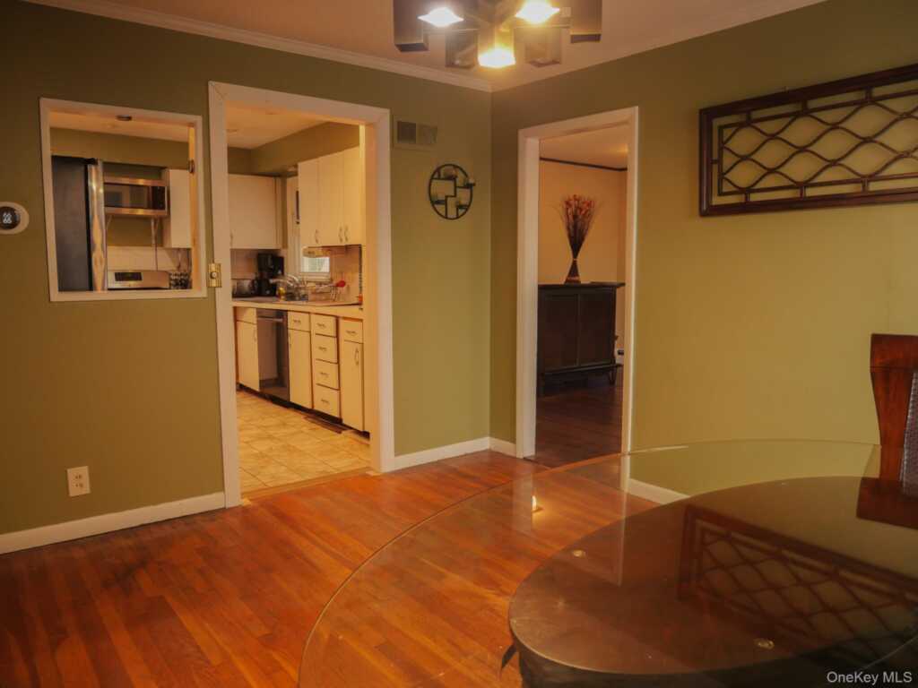 50 Kent Road, White Plains, NY 10603 - Photo 5 of 13