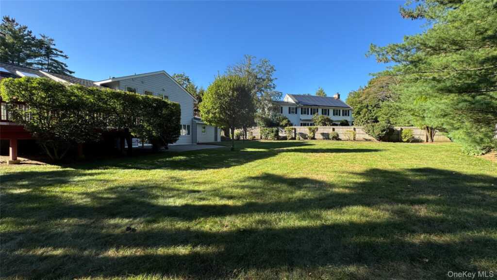 11 Country Ridge Drive, Rye, NY 10573 - Photo 15 of 17