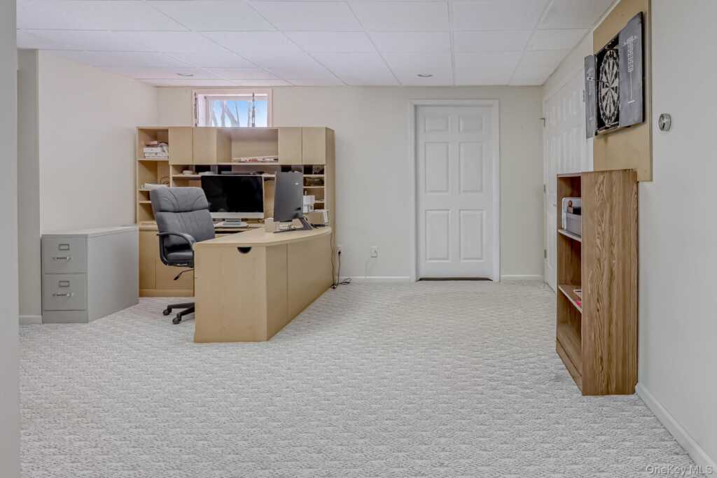 6 Wedge Way, Suffern, NY 10901 - Photo 19 of 27