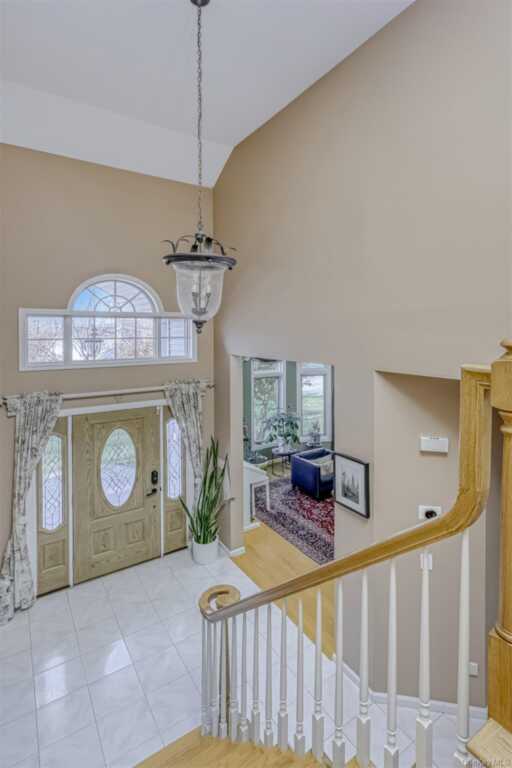 6 Wedge Way, Suffern, NY 10901 - Photo 3 of 27