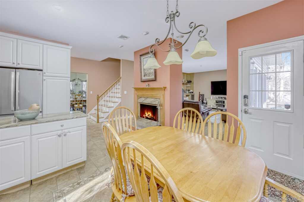 6 Wedge Way, Suffern, NY 10901 - Photo 7 of 27