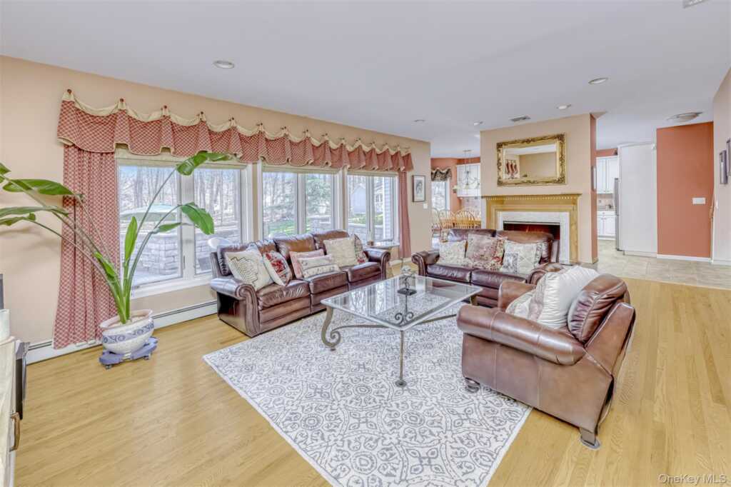 6 Wedge Way, Suffern, NY 10901 - Photo 9 of 27