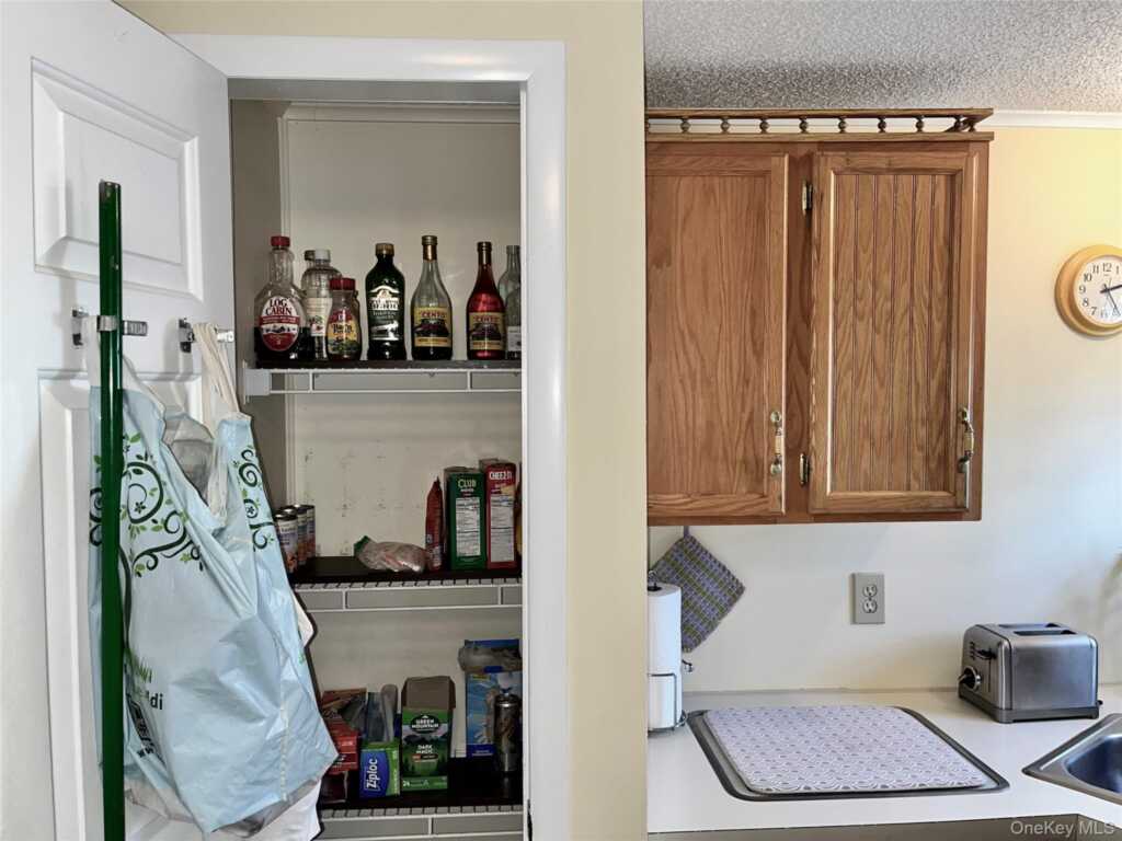 105 North Mountainview MH, Stony Point, NY 10950 - Photo 10 of 28