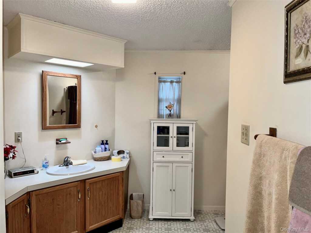 105 North Mountainview MH, Stony Point, NY 10950 - Photo 14 of 28