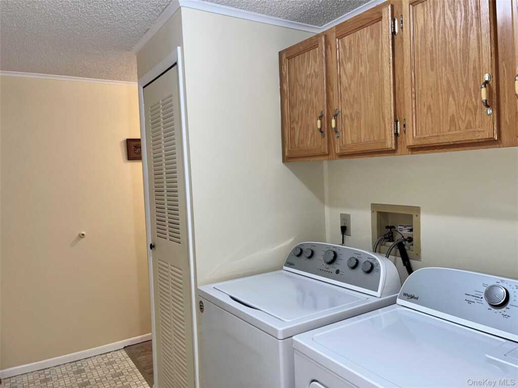 105 North Mountainview MH, Stony Point, NY 10950 - Photo 22 of 28