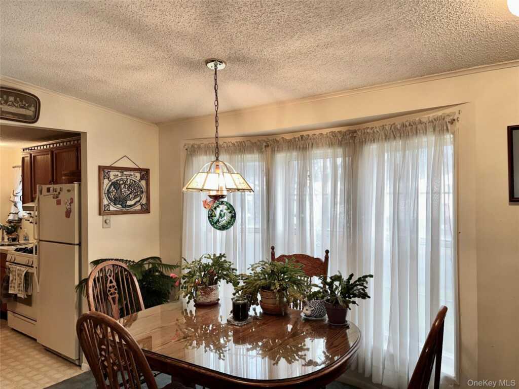 105 North Mountainview MH, Stony Point, NY 10950 - Photo 5 of 28