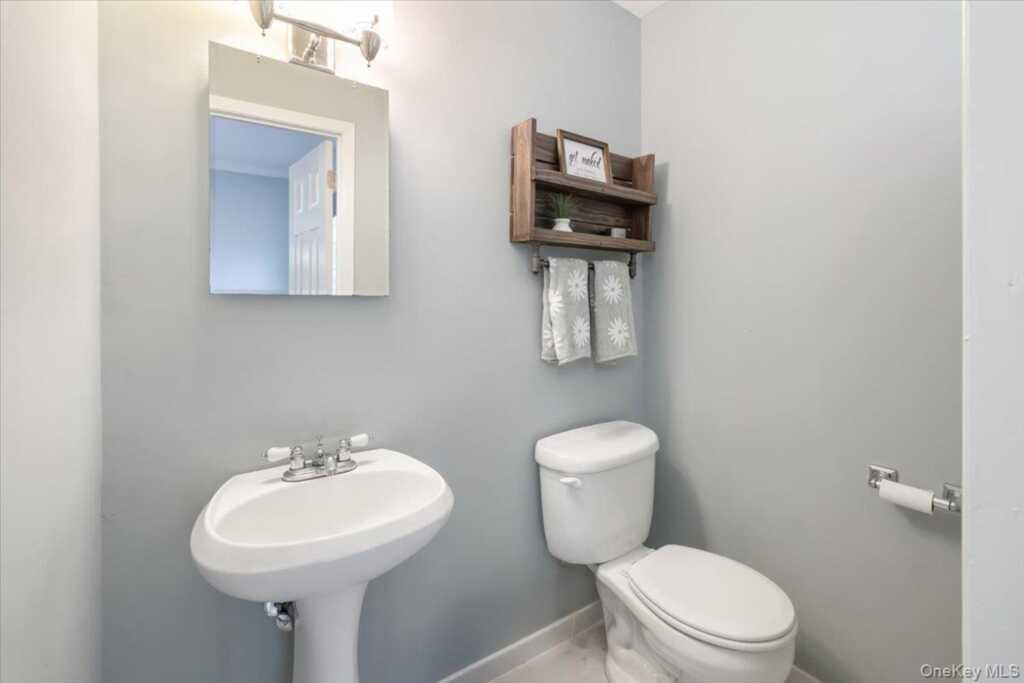 107 Tennyson Drive, Nanuet, NY 10954 - Photo 30 of 41