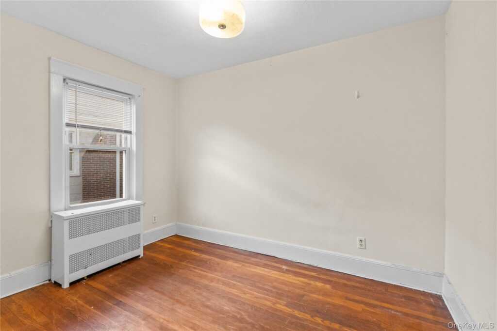 63 Grant Avenue, White Plains, NY 10603 - Photo 28 of 37