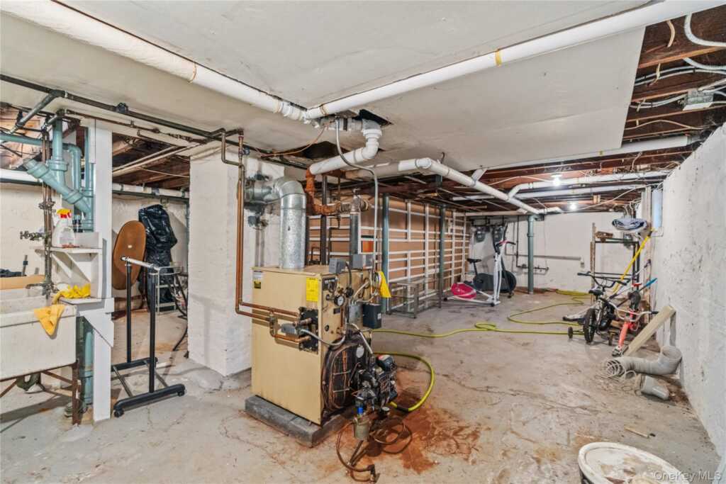 63 Grant Avenue, White Plains, NY 10603 - Photo 33 of 37