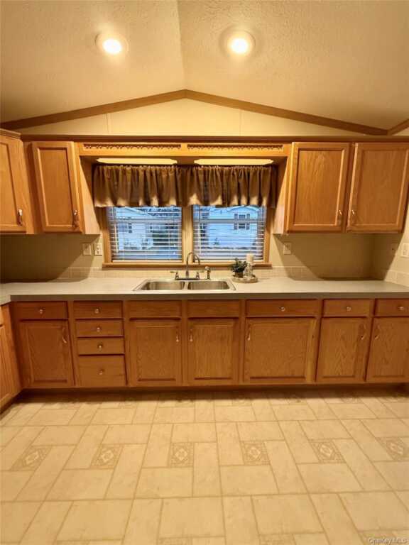 17 Mountain View, Stony Point, NY 10980 - Photo 8 of 16