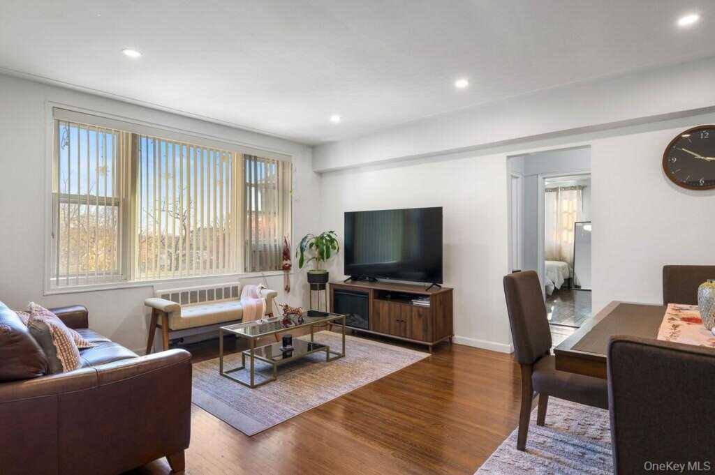 600 Pelham Road, Unit #2G, New Rochelle, NY 10805 - Photo 10 of 17