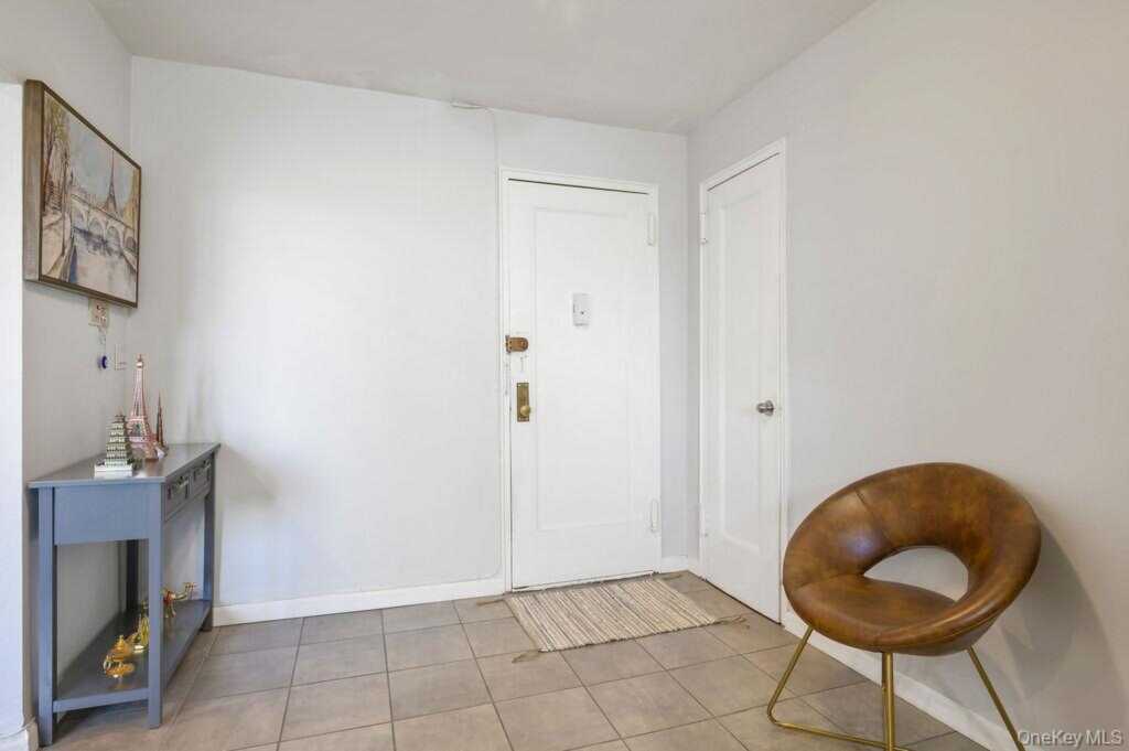 600 Pelham Road, Unit #2G, New Rochelle, NY 10805 - Photo 5 of 17