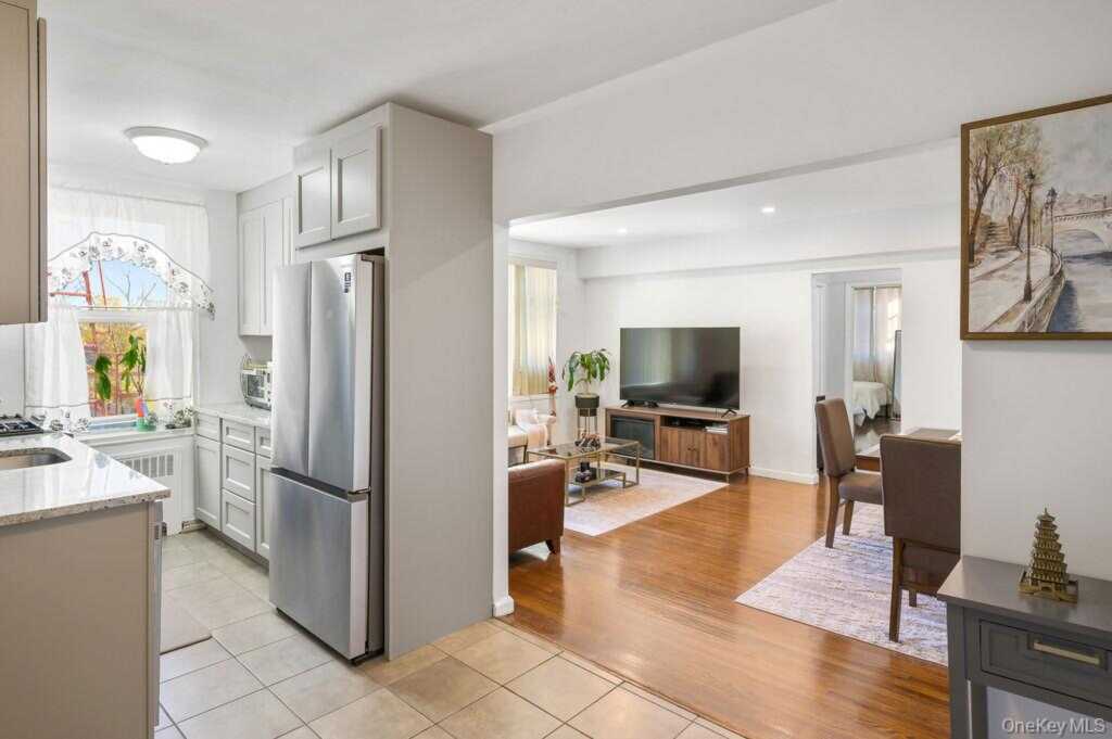 600 Pelham Road, Unit #2G, New Rochelle, NY 10805 - Photo 7 of 17