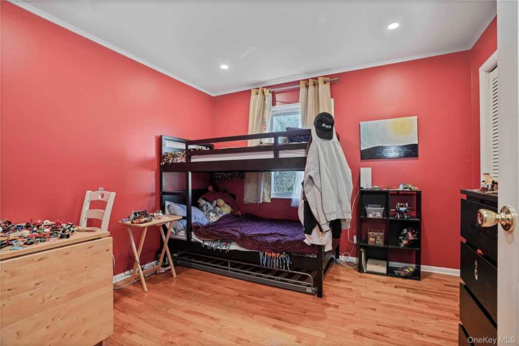 469 Rosedale Avenue, White Plains, NY 10605 - Photo 16 of 32