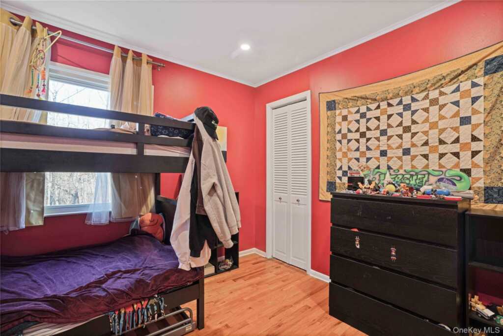 469 Rosedale Avenue, White Plains, NY 10605 - Photo 17 of 32