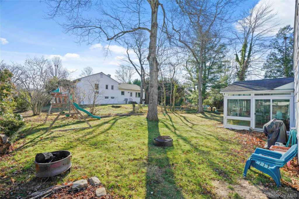 469 Rosedale Avenue, White Plains, NY 10605 - Photo 27 of 32