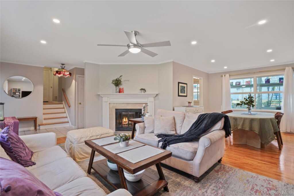 469 Rosedale Avenue, White Plains, NY 10605 - Photo 6 of 32