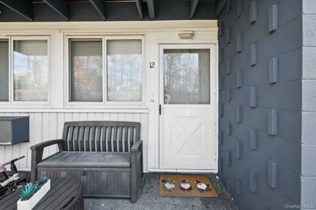 4 Wyndover Woods Lane, Unit #12, White Plains, NY 10603