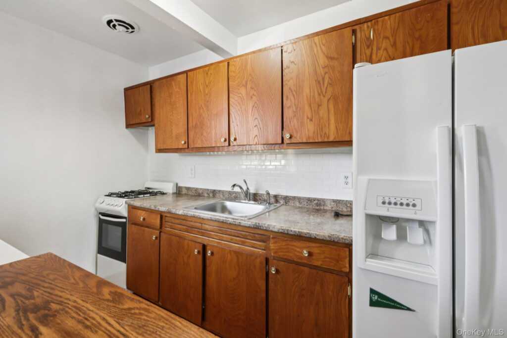 4 Wyndover Woods Lane, Unit #12, White Plains, NY 10603 - Photo 19 of 31