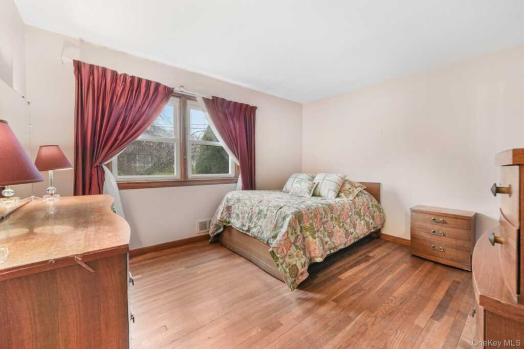 6 Lombardi Road, Pearl River, NY 10965 - Photo 17 of 36