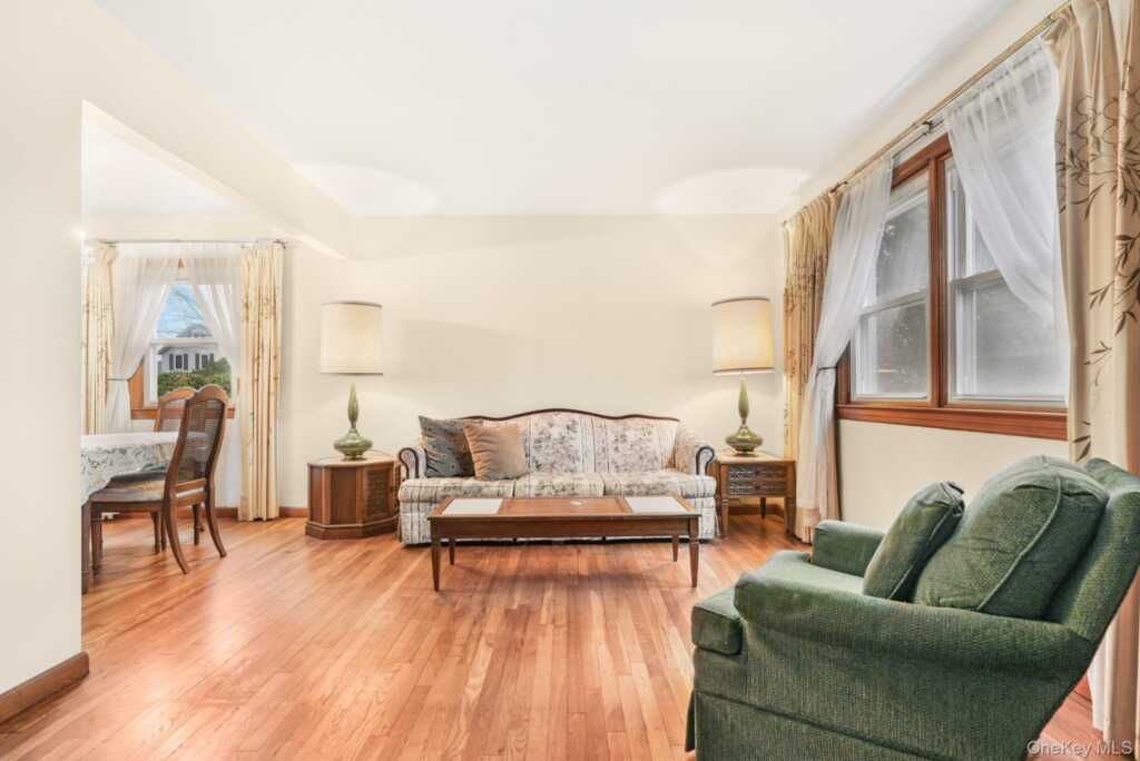 6 Lombardi Road, Pearl River, NY 10965 - Photo 3 of 36