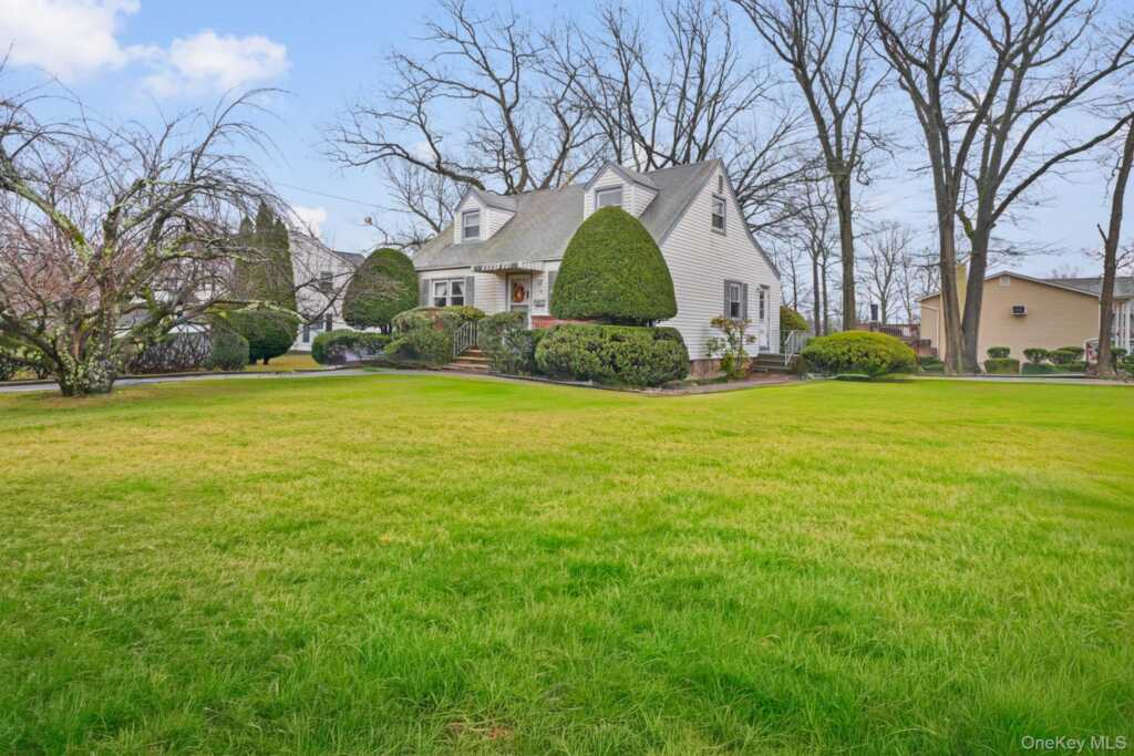 6 Lombardi Road, Pearl River, NY 10965 - Photo 33 of 36