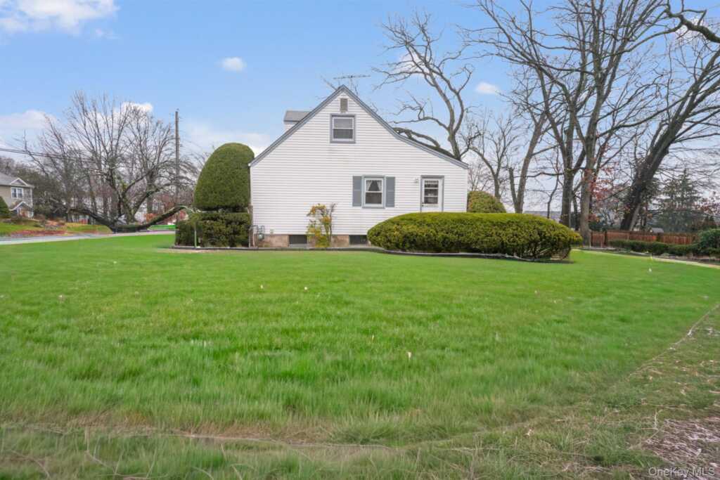 6 Lombardi Road, Pearl River, NY 10965 - Photo 34 of 36