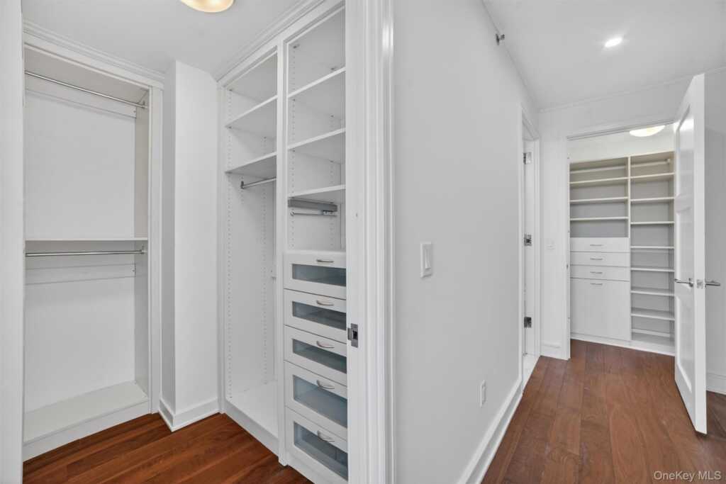 1 Renaissance Square, Unit #26F, White Plains, NY 10601 - Photo 24 of 33