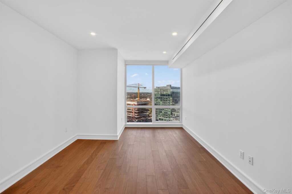 1 Renaissance Square, Unit #26F, White Plains, NY 10601 - Photo 28 of 33