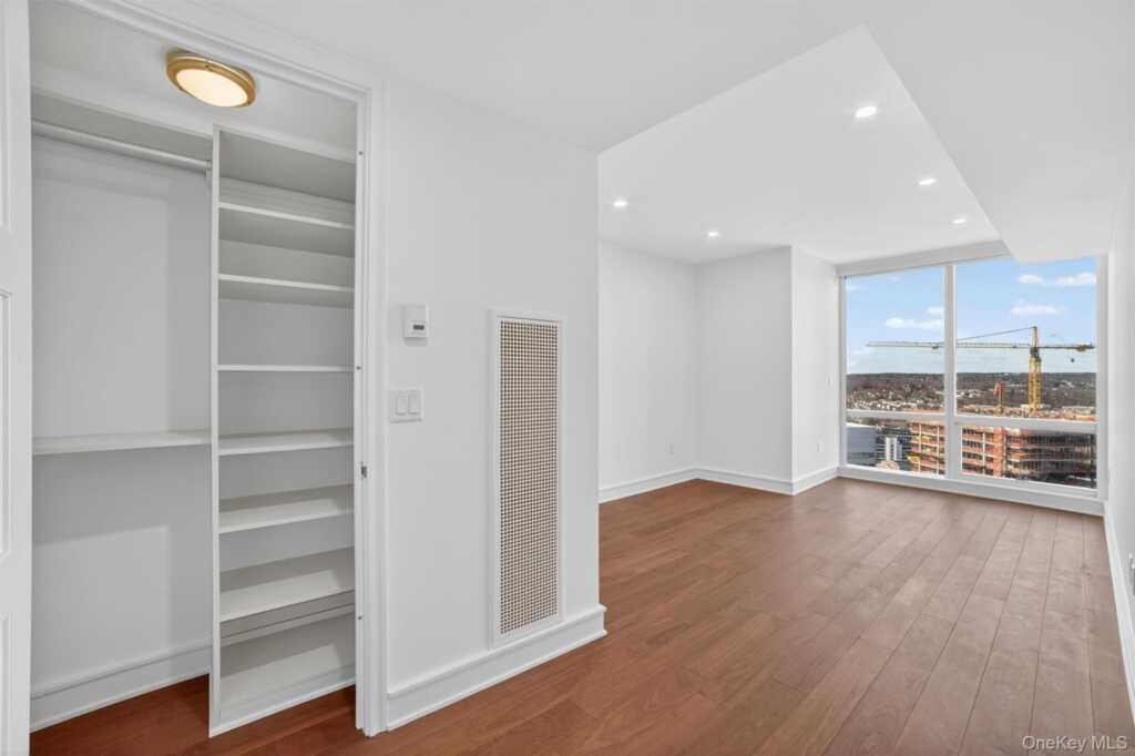 1 Renaissance Square, Unit #26F, White Plains, NY 10601 - Photo 32 of 33