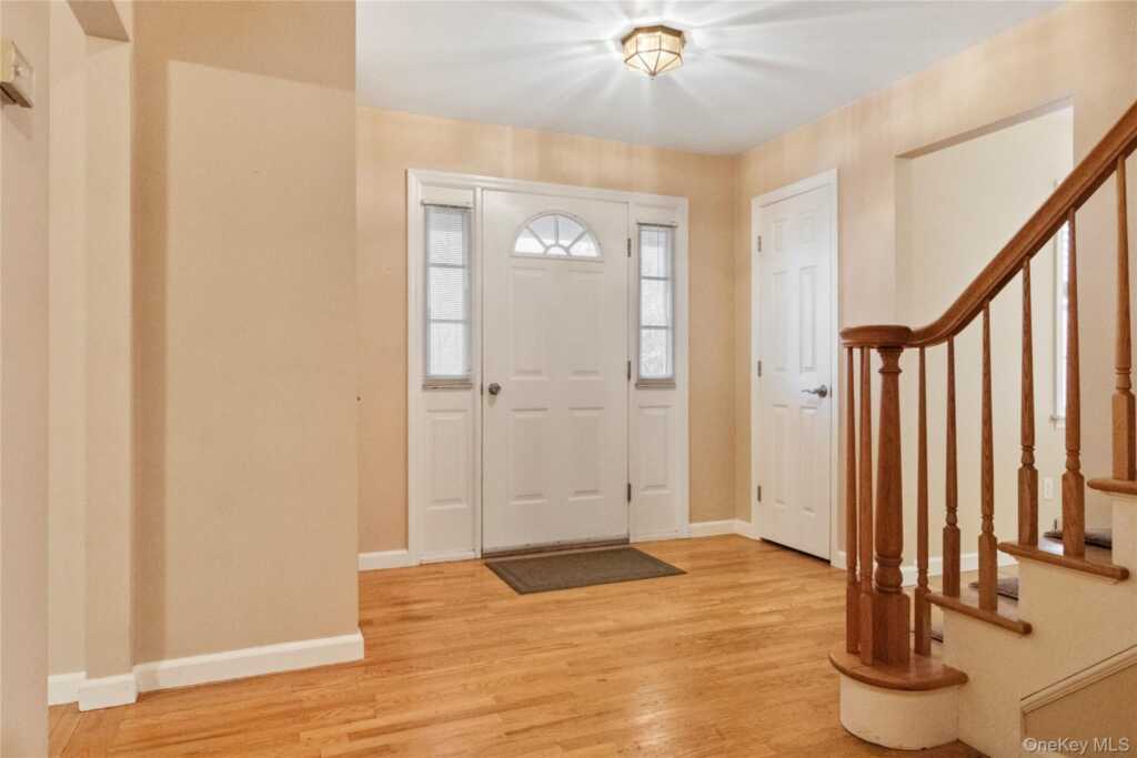 30 Church Street, Nanuet, NY 10954 - Photo 2 of 20