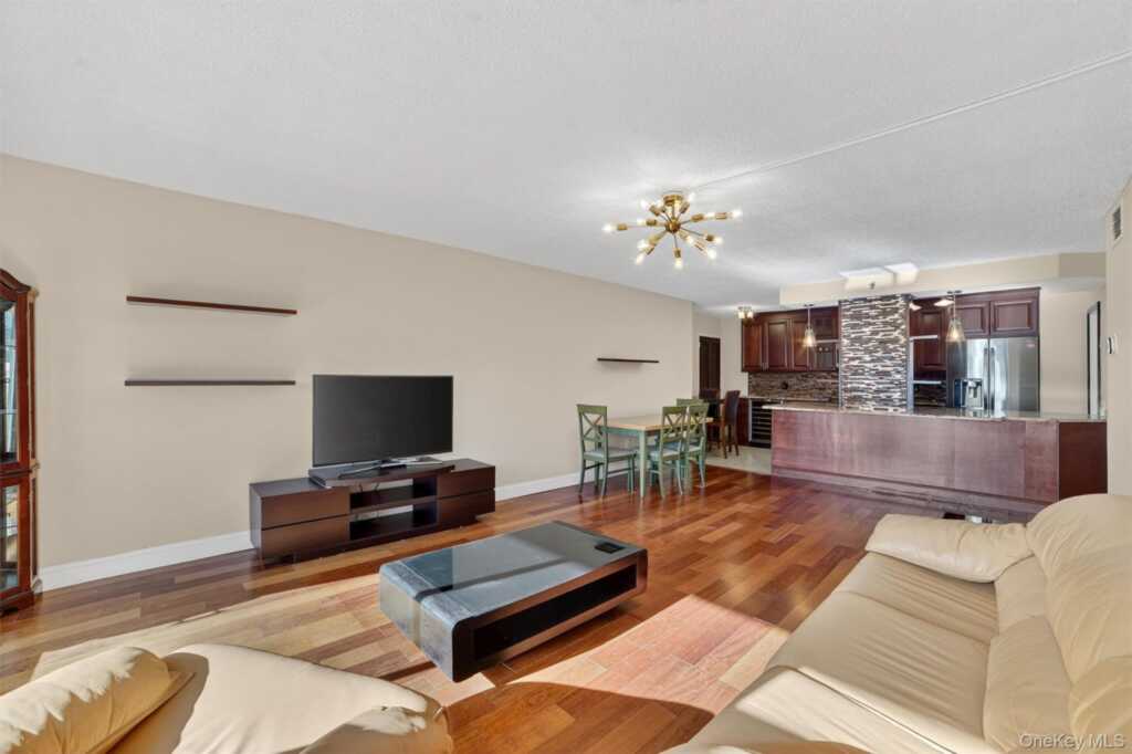 25 Rockledge, Unit #606, White Plains, NY 10601 - Photo 20 of 43