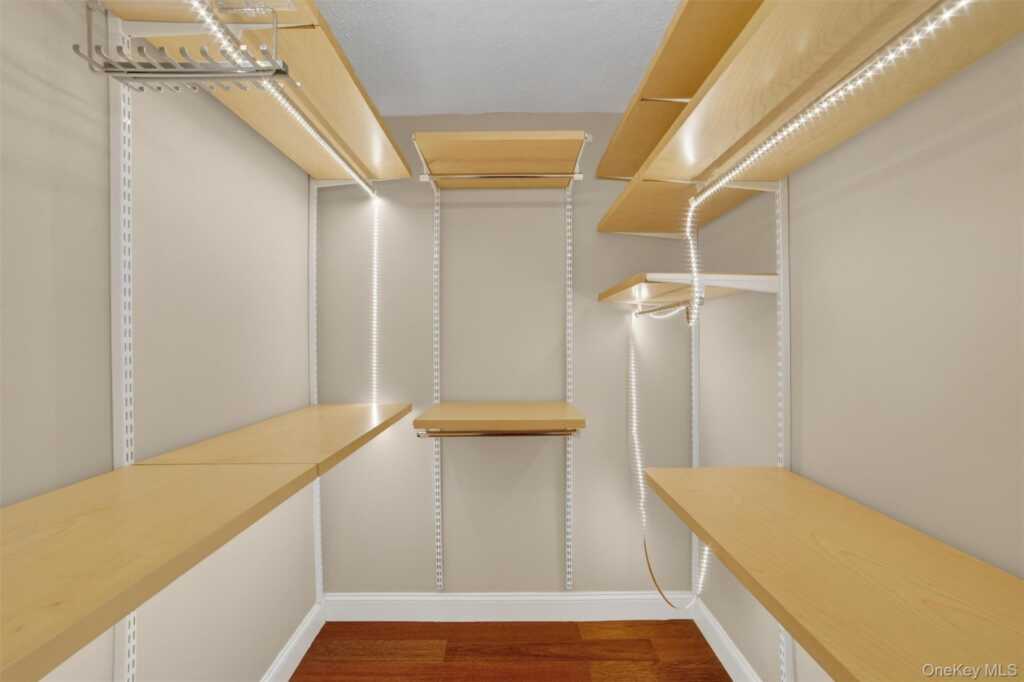 25 Rockledge, Unit #606, White Plains, NY 10601 - Photo 29 of 43