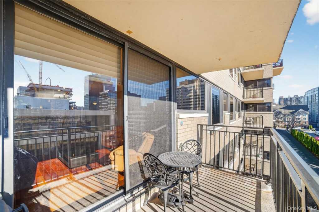 25 Rockledge, Unit #606, White Plains, NY 10601 - Photo 34 of 43