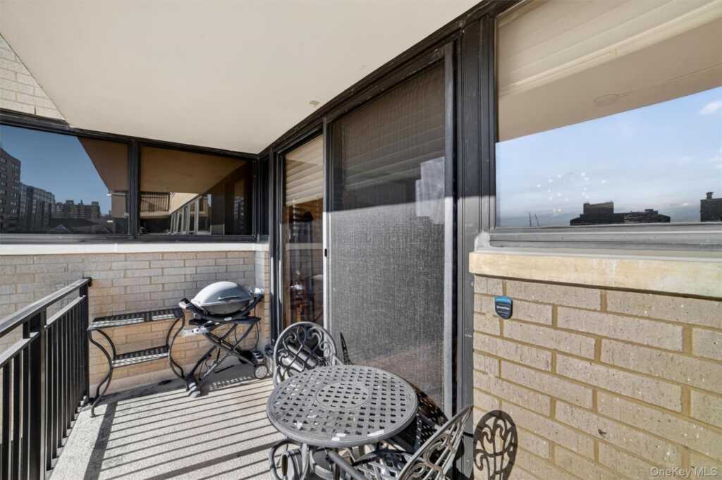 25 Rockledge, Unit #606, White Plains, NY 10601 - Photo 35 of 43