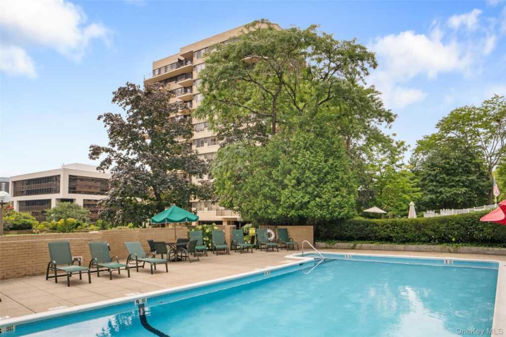 25 Rockledge, Unit #606, White Plains, NY 10601 - Photo 41 of 43