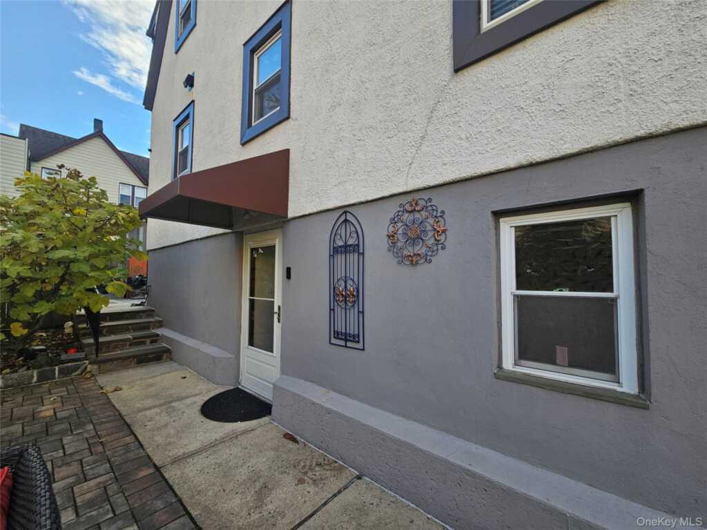 156 Beechwood Avenue, Unit #1, New Rochelle, NY 10801 - Photo 5 of 27