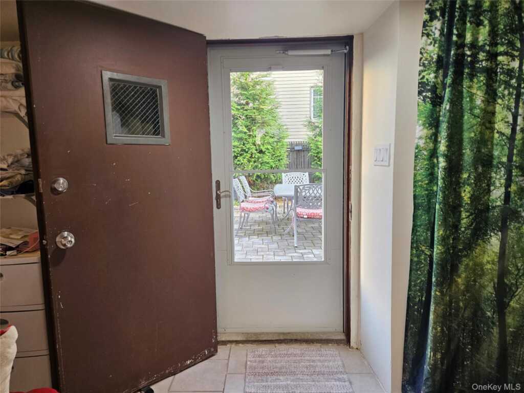 156 Beechwood Avenue, Unit #1, New Rochelle, NY 10801 - Photo 8 of 27