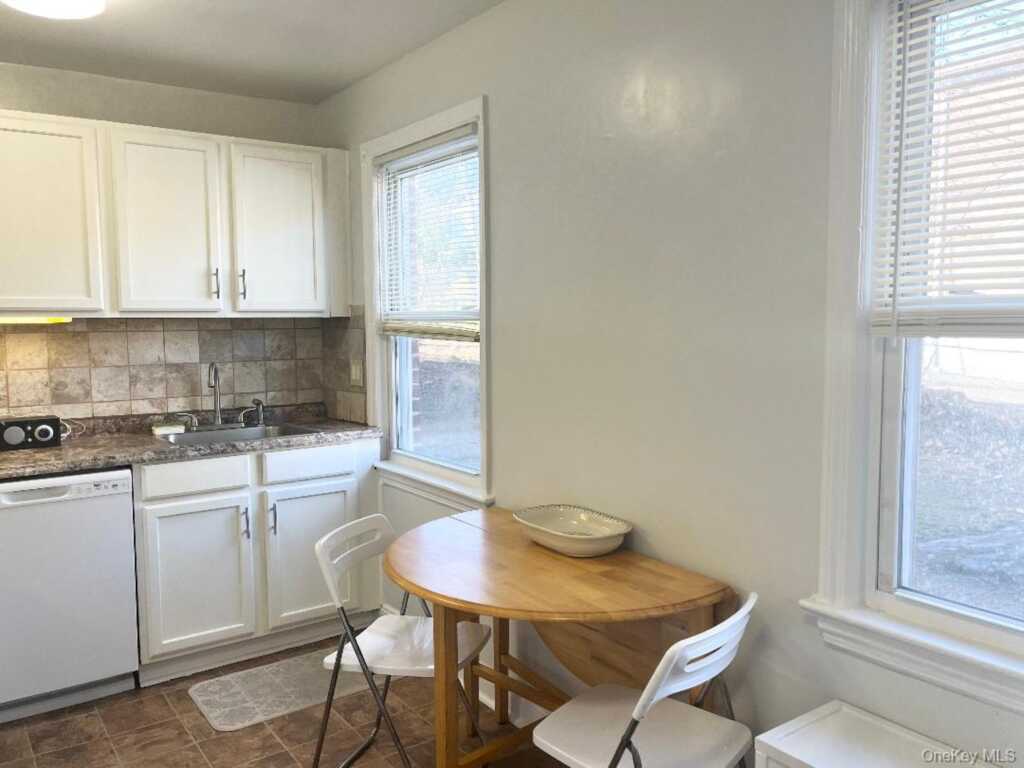 5 Laurel Street, Unit #B2, Rye, NY 10580 - Photo 9 of 24